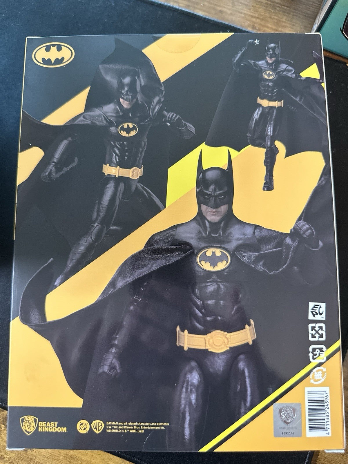 Beast Kingdom - Batman 1989: BATMAN (Michael Keaton) Action Figure DAH-114