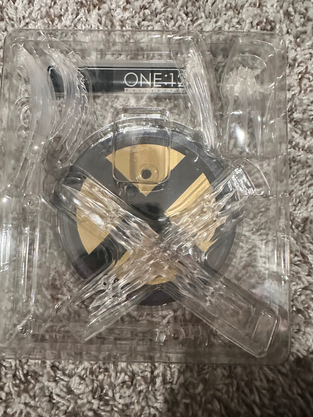 Mezco One:12 Collective Wolverine Uncanny X-Men Marvel 1:12 Figure Open Complete