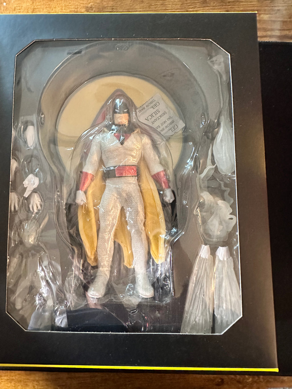 Mezco One:12 Entertainment Earth Exclusive Space Ghost Figure Open for Inspect