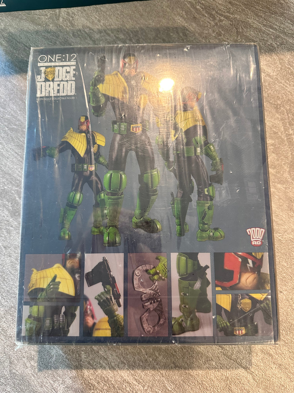 Mezco Toyz One:12 Collective JUDGE DREDD Action Figure NIB 2000 A.D. Open Complete