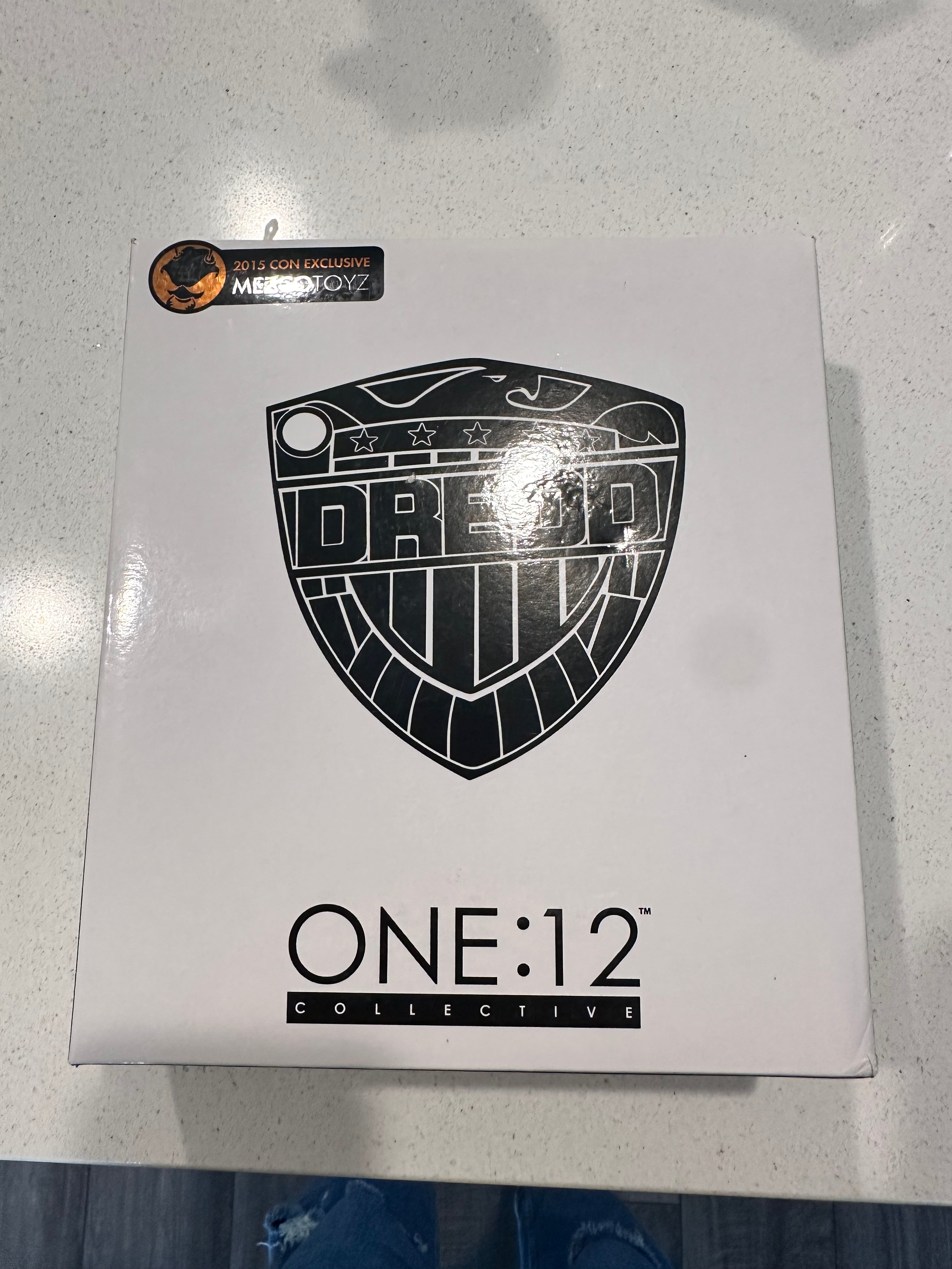 NYCC 2015 Exclusive Mezco ONE:12 Collective B&W Judge Dredd Figure NIB Complete