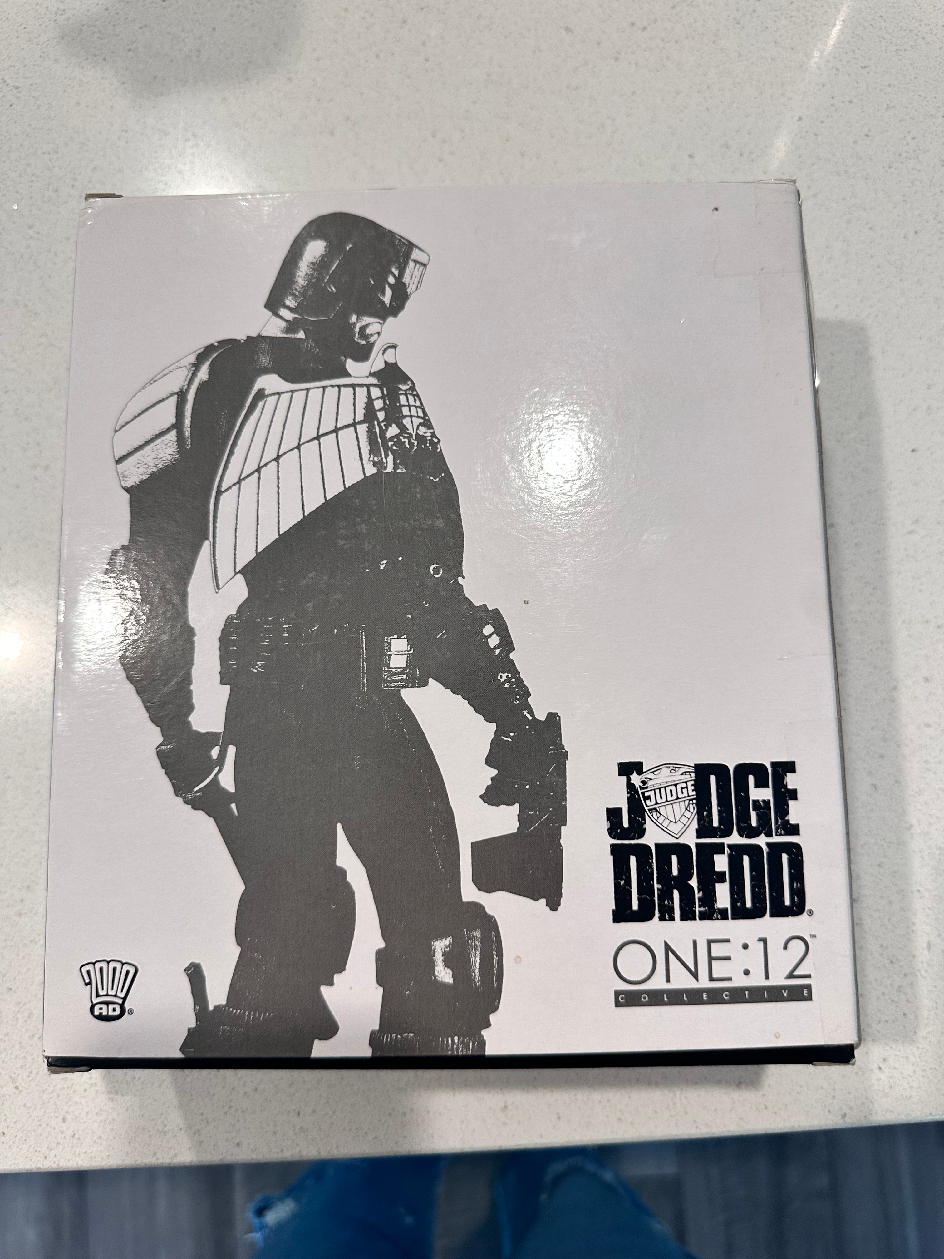 NYCC 2015 Exclusive Mezco ONE:12 Collective B&W Judge Dredd Figure NIB Complete